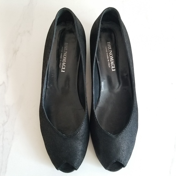 Bruno Magli Textured Leather Peep Toe Flats Shoes - Picture 6 of 10